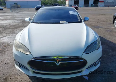 2014 Tesla Model S P85 from USA, damaged, VIN 5YJSA1H10EFP65226